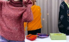 办公室恋情吃瓜娱乐,甜蜜瓜田里的职场风云